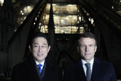 Японският премиер Фумио Кишида започна от Париж обиколка на столиците