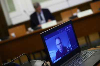 Разследващият журналист Христо Грозев призна че се чувства заплашен да