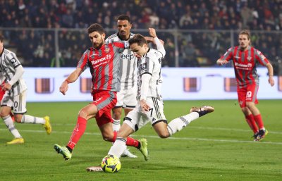Ювентус надви предпоследния в Серия А с гол на Аркадиуш Милик в добавеното време