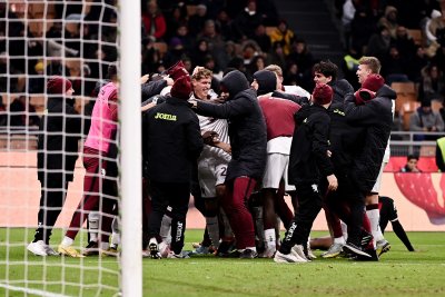 Десетима от Торино шокираха Милан насред "Сан Сиро" и го изхвърлиха от Купата на Италия