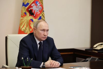 Руският президент Владимир Путин нареди Коледно примирие по целия фронт
