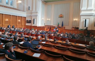 Депутатите ще гласуват декларацията с приоритети на "Продължаваме Промяната"