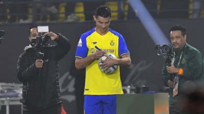 Роналдо обърка Саудитска Арабия с Южна Африка на първата си пресконференция като играч на Ал-Насър
