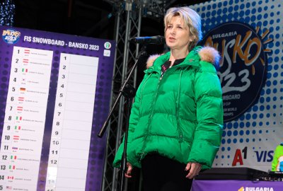 Весела Лечева участва в откриването на Световната купа по сноуборд в Банско