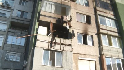 Апартамент горя в Кюстендил, четирима души са обгазени без опасност за живота