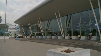 Самолетите вече кацат и излитат на летище София без затруднения