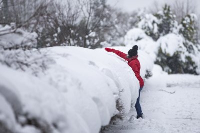 Метър и половина сняг натрупа по високите места в Анталия