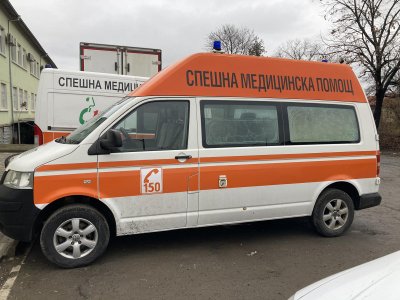 Трима души са настанени в болницата в Разград със средни
