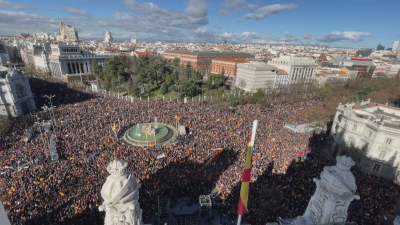 Мащабни антиправителствени протести в Испания най малко 30 хиляди души