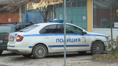 Въоръжена жена се барикадира във фризьорски салон във Велико Търново