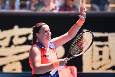 Гоф отпадна, Остапенко се класира за четвъртфиналите на Australian open
