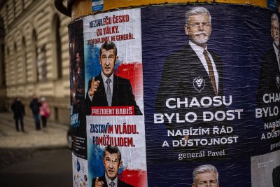 В Чехия започна втория тур на президентските избори