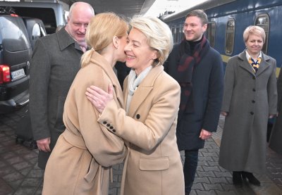 Урсула фон дер Лайен пристигна в Киев за срещата на върха Украйна - ЕС