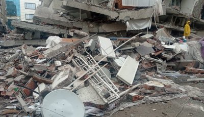 Консулството ни в Анкара: Към момента няма данни за пострадали български граждани при земетресението