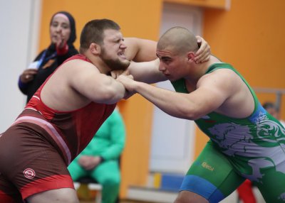 Борецът Георги Иванов стигна до битка за бронза на турнира