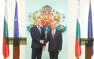 Новото служебно правителство начело с Гълъб Донев официално встъпва длъжност