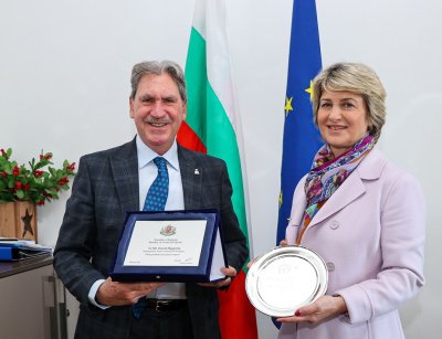 Весела Лечева се срещна с президента на Международната федерация по тенис Дейвид Хагърти