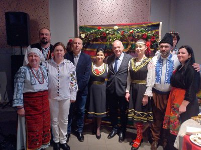 Българската общност в румънското село Извоареле, област Телеорман, отпразнува традиционно