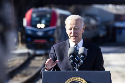 Съединените щати няма да предоставят изтребители Ф 16 на Украйна Това