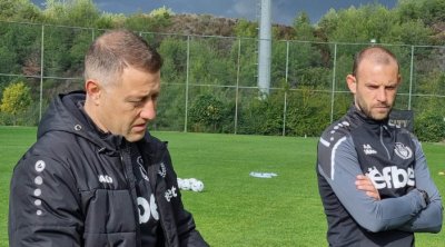 Старши треньорът на футболния Хебър Пазарджик Владимир Манчев даде интервю