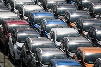 ЕП одобри преминаването към производство на автомобили без въглеродно замърсяване от 2035 г.