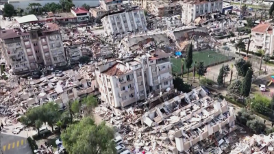 Български анестезиолог оперира човек под развалините от бедствието в Турция