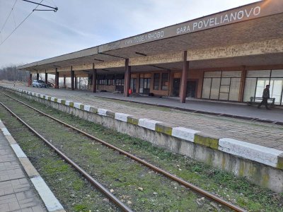 Прикачване на вагони с по-висока скорост от допустимата е довело до инцидента на гара Повеляново