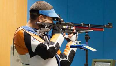 Антон Ризов спечели златен медал на 10 метра пушка за