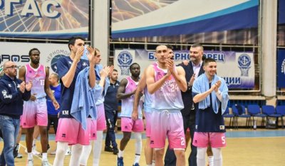 Отборът на Черноморец Бургас записа четвъртата си поредна победа в