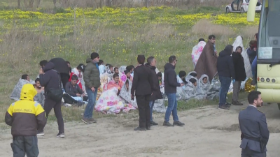 Дървена лодка с мигранти потъна край бреговете на Италия, загиналите са 59, сред тях 12 деца
