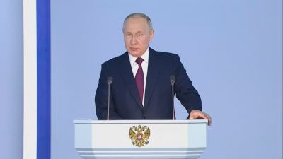 Руският президент Владимир Путин в момента произнася годишното си обръщение