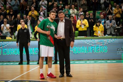 Най добрият български баскетболист Александър Везенков получи наградите за Спортист