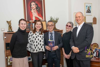 Книгата на Вера Маринова "Обръчите на Венера" ще бъде представена в Япония