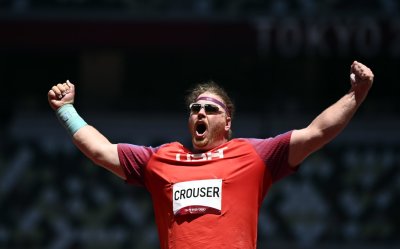 Двукратният олимпийски шампион в тласкането на гюле Райън Краузър подобри