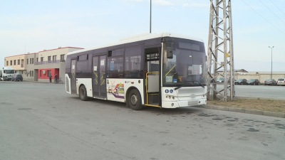 Тийнейджъри стреляха с въздушен пистолет по автобус в Пловдив