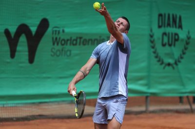 Лазаров срещу Бублик в първия кръг на турнира от сериите ATP 500 в Дубай