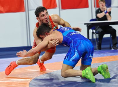 България с петима финалисти от първия ден на турнира по борба "Дан Колов - Никола Петров"