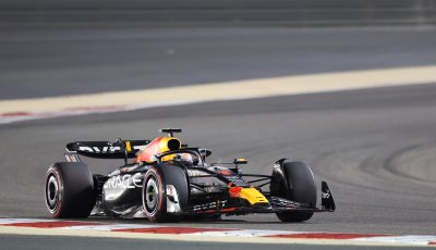 Макс Верстапен откри сезона във Формула 1 с победа в Бахрейн