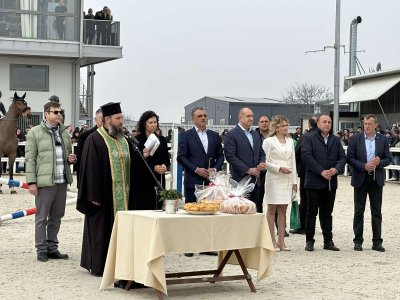 Президентът Румен Радев е гост на конния празник в пловдивското село Царацово