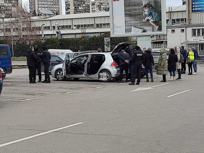 Полицията във Варна задържа четирима наркоразпространители в момент на сделка Очаквайте