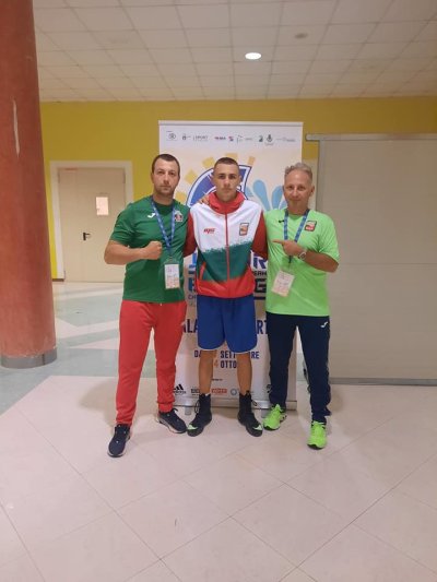 Викторио Илиев си осигури минимум бронзов медал от Световната купа