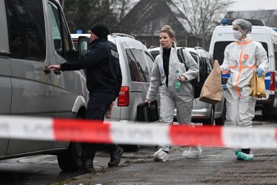 Тежък инцидент в Хамбург Осем души бяха застреляни в център