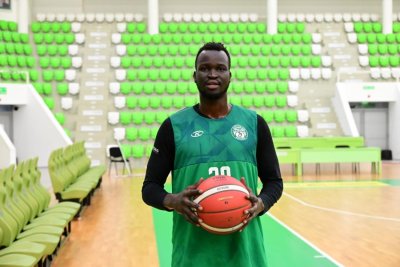 Един от новите играчи на баскетболния шампион Балкан Денг Адел