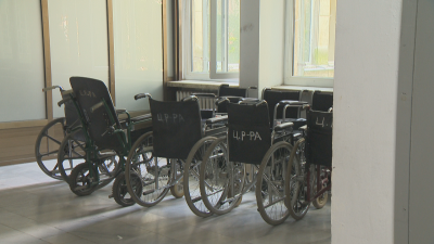 Жена с увреждания ще чака половин година за освидетелстване от ТЕЛК