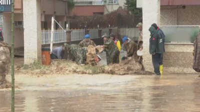 Броят на жертвите от наводненията в Югоизточна Турция расте