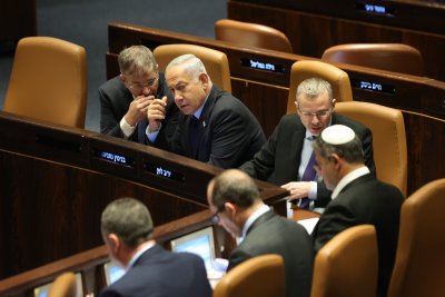 Израел прие закон за защита на премиера от отстраняване
