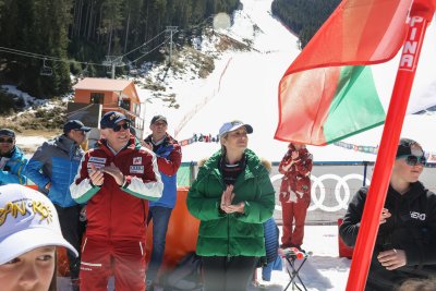 Весела Лечева награди победителите в отборната надпревара на световното по сноуборд за младежи