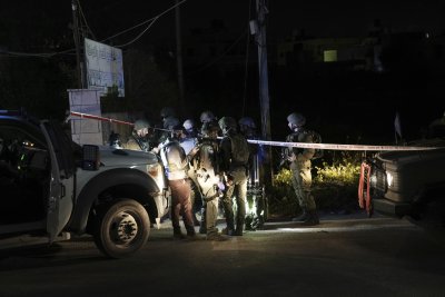 Израелската полиция е застреляла 26 годишен палестинец в близост до джамията