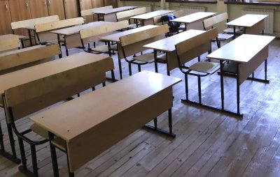 Нова серия бомбени заплахи в 37 училища в София и Бургас