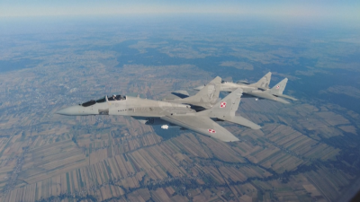 Полша предаде няколко изтребителя МиГ-29 на Украйна